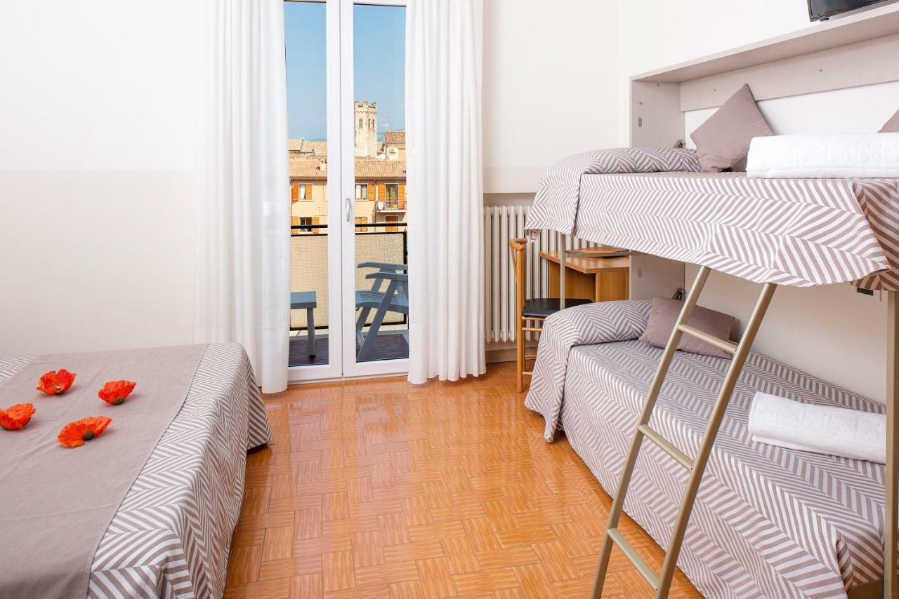 Hotel Taormina Бардолино Экстерьер фото