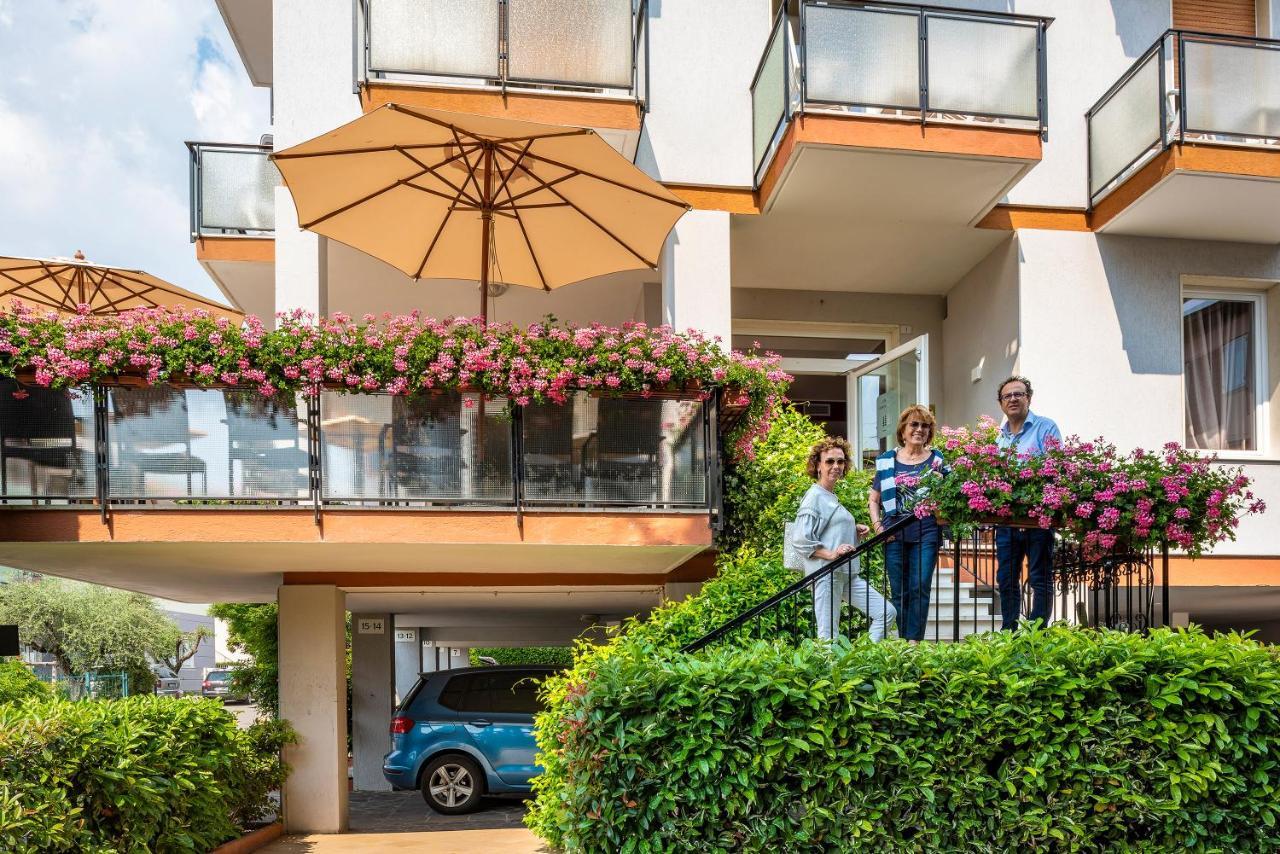 Hotel Taormina Бардолино Экстерьер фото